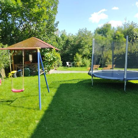 Wisniowy Sad Apartman Kudowa-Zdrój Kültér fotó