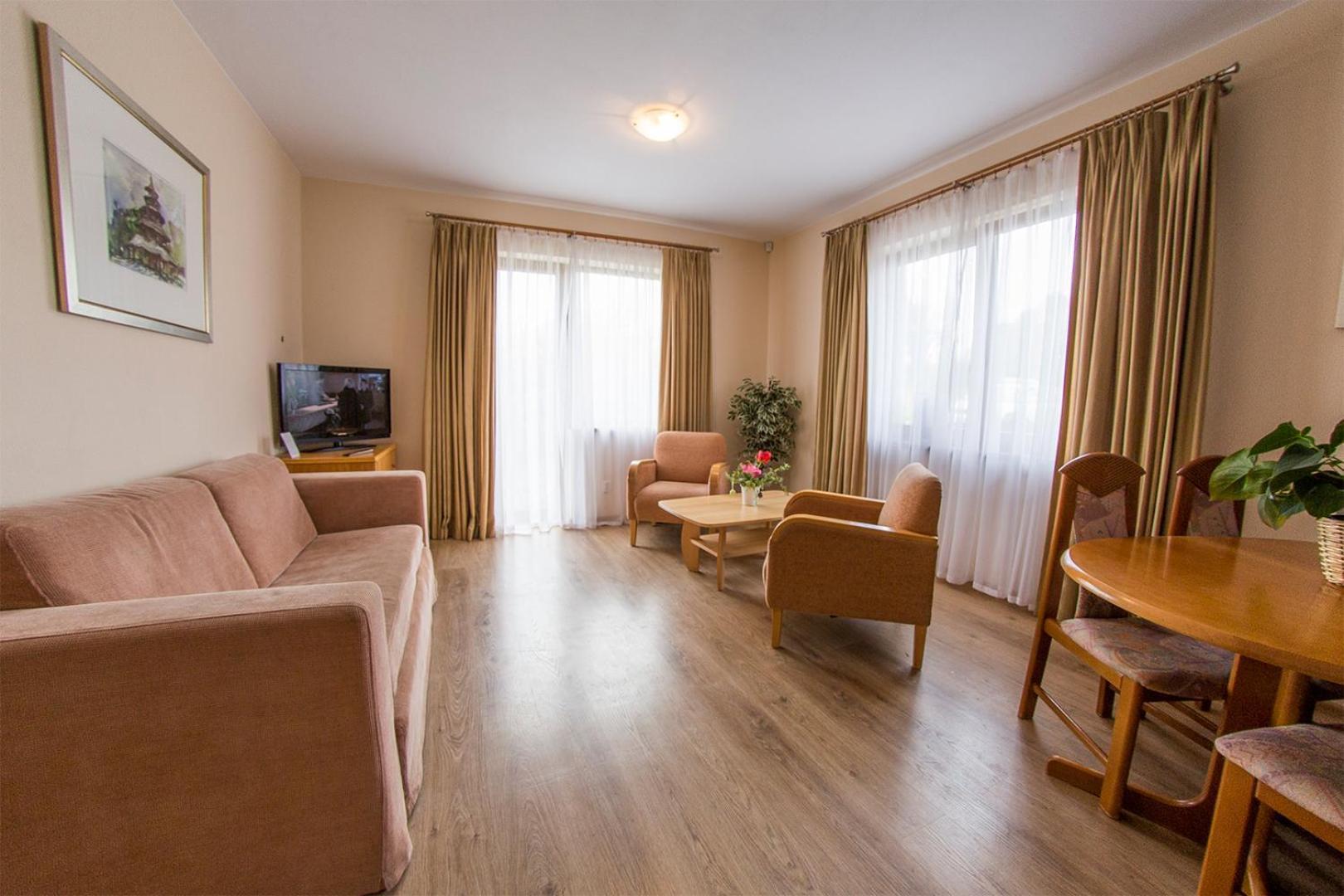 Wisniowy Sad Apartman Kudowa-Zdrój Kültér fotó