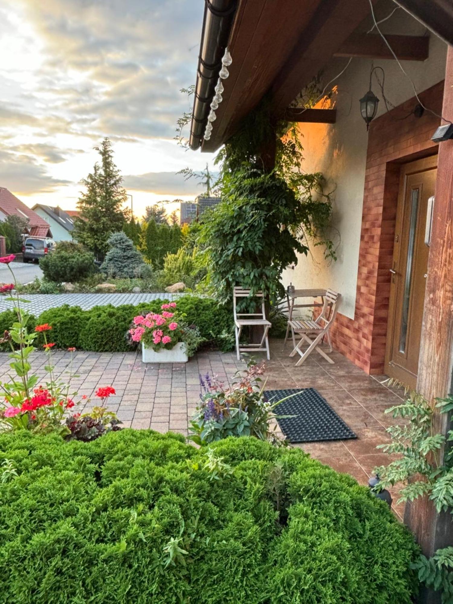 Wisniowy Sad Apartman Kudowa-Zdrój Kültér fotó