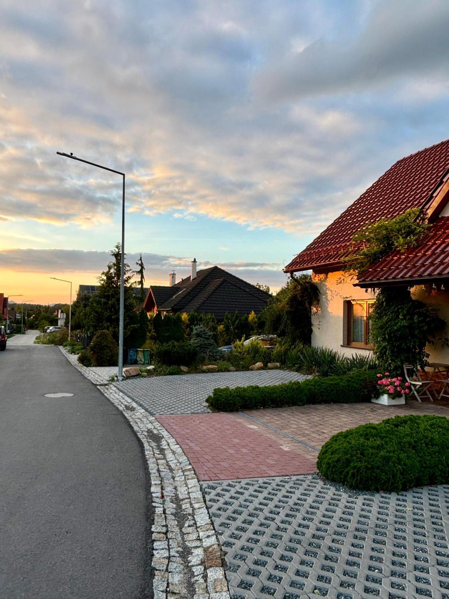 Wisniowy Sad Apartman Kudowa-Zdrój Kültér fotó