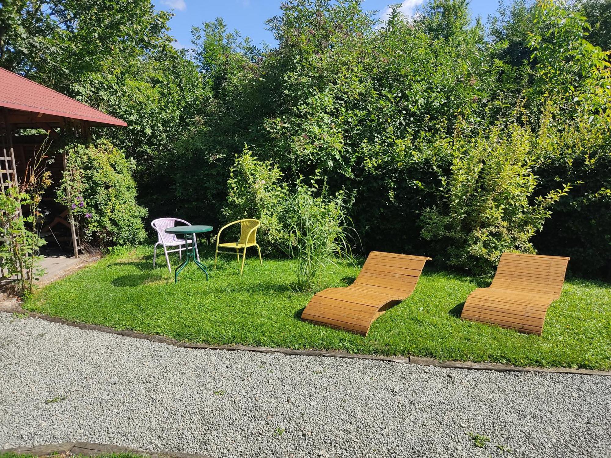 Wisniowy Sad Apartman Kudowa-Zdrój Kültér fotó